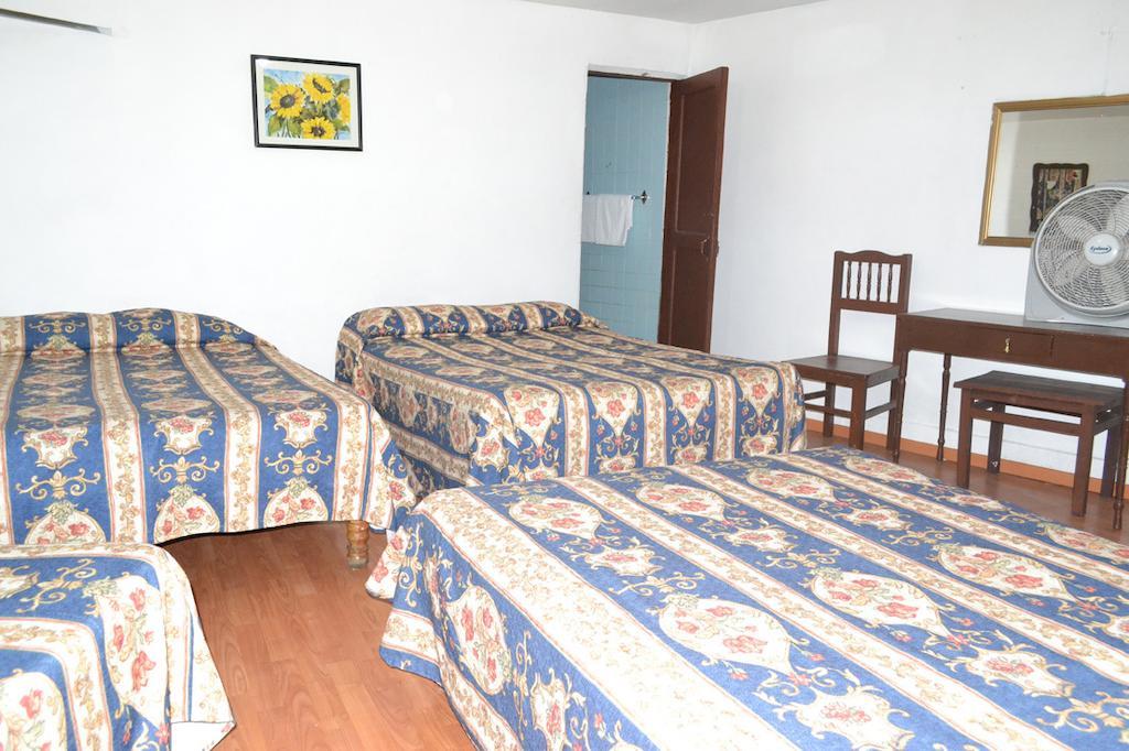 Oyo Hotel Brazil,Guadalajara,Estadio Jalisco 객실 사진